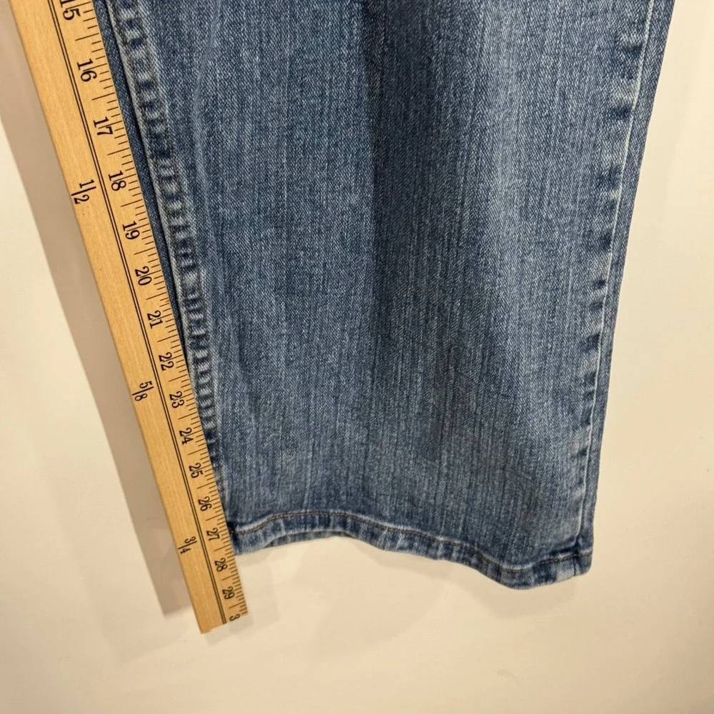 Wrangler Jeans Mens 44x28 Blue Authentic Relaxed Fit Straight Leg Denim Workwear